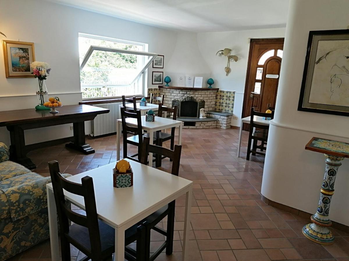 B&B Villa Teresa Sorrento Esterno foto
