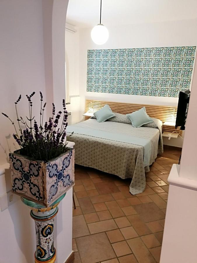 B&B Villa Teresa Sorrento Esterno foto