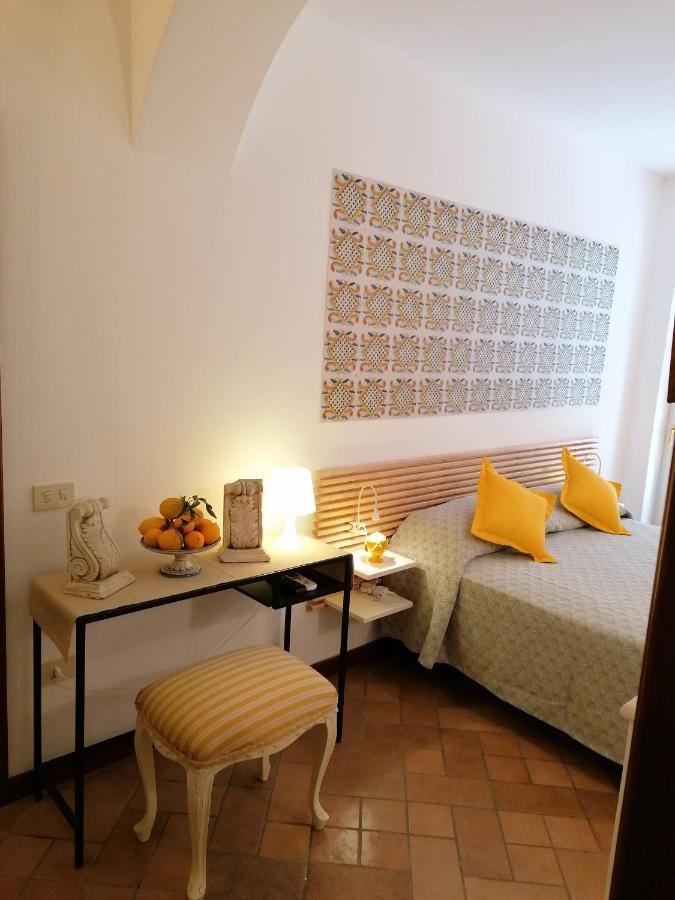 B&B Villa Teresa Sorrento Esterno foto