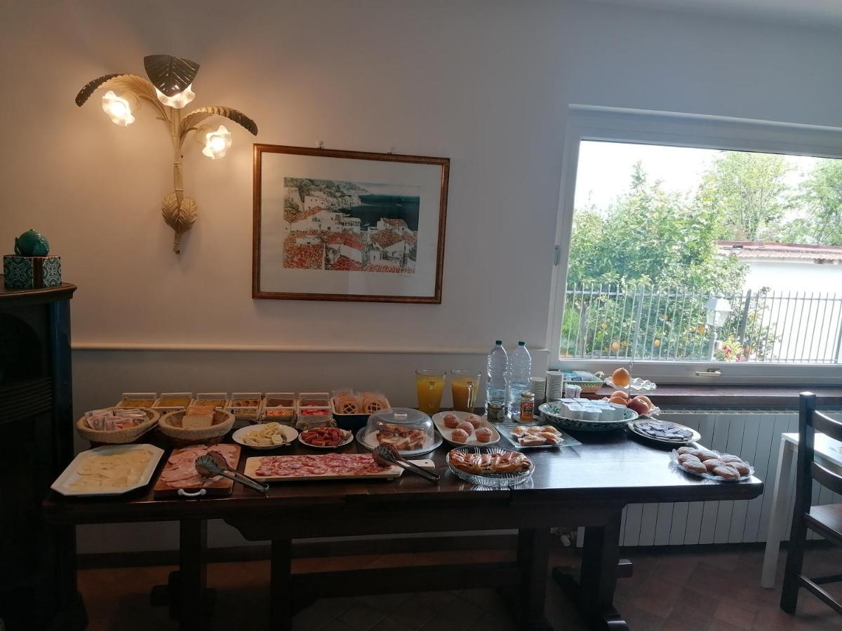 B&B Villa Teresa Sorrento Esterno foto