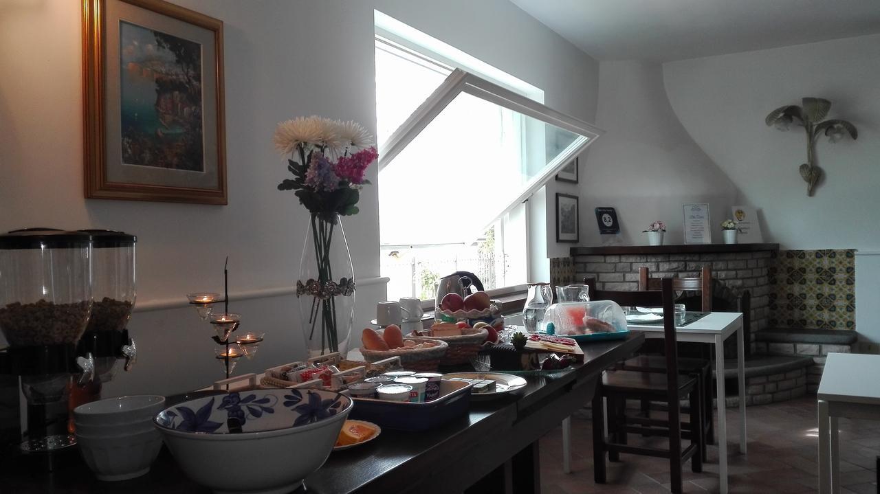 B&B Villa Teresa Sorrento Esterno foto